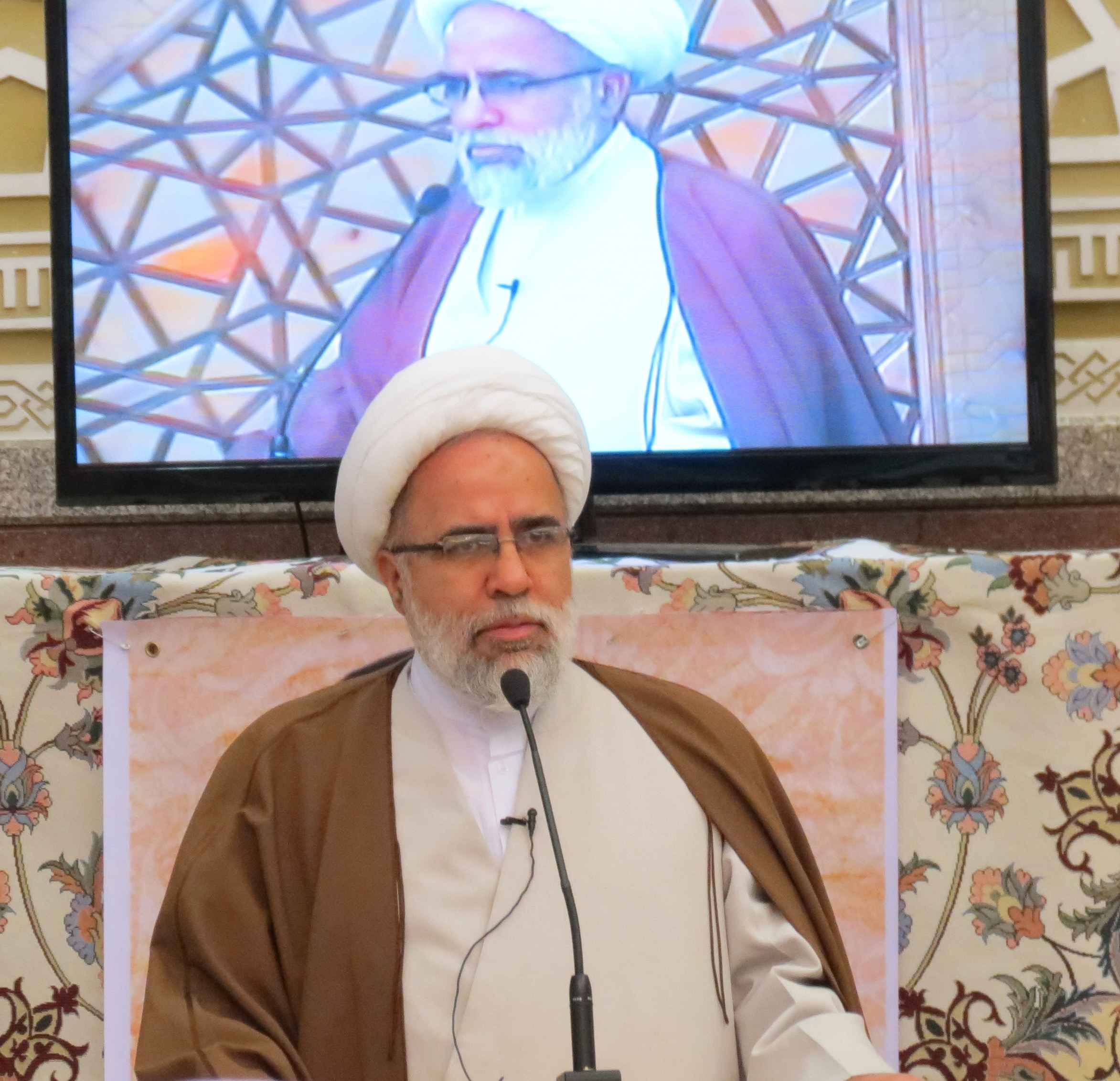 حجت‌الاسلام والمسلمین غفوری: اساتيد نسبت به امور تحصیلی و تهذیب نفس طلبه‌ها دقت ویژه‌ای داشته باشند.