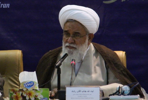 غفلت از سنت های اصیل، هویت حوزه را از بین می برد- حوزه نهاد آموزشی صرف نیست