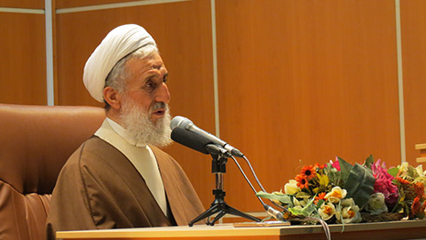 هر درس خوانده‌ای از نظر قرآن عالم نیست