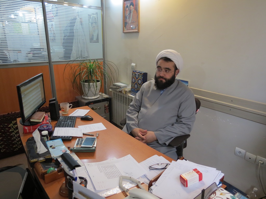 معاون منابع انسانی و پشتیبانی حوزه علمیه تهران در جمع خبرنگاران: موقوفات مدارس علمیه احیاء می شود