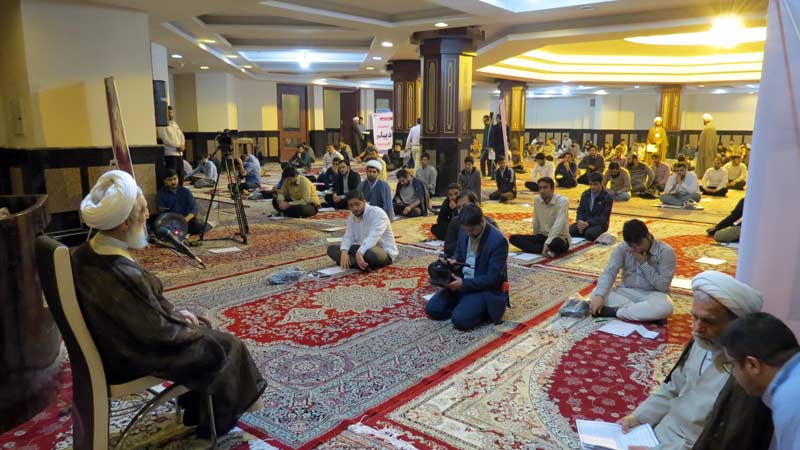 مدارس علمیه خانه امام زمان(عج) هستند/ ارزش انسان به علم و دانش اوست