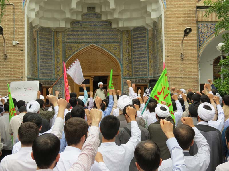 مسئولان برای بریدن رگ امید دشمن به مقام معظم رهبری تأسی کنند/ شیطان بزرگ ثابت کرد معاهدات بین المللی کاغذ پاره ای بیش نیست