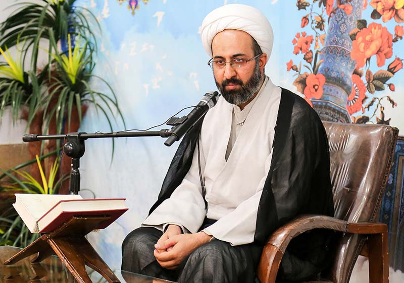 امروز زمان نشستن و دست روی دست گذاشتن نیست/ وظیفه حوزویان سنگین تر از گذشته است