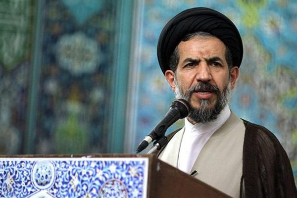 خطیب موقت نماز جمعه تهران:  مالیات ناعادلانه خیانت به مردم است/ هزینه‌های دولت کاهش یابد