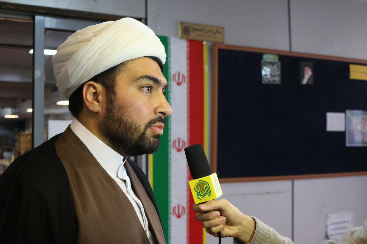 مسئول دارالقرآن مدرسه علمیه دارالسلام تهران: هشتمین دوره مسابقات سراسری قرآن و حدیث ویژه طلاب برگزار شد