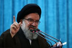 آیت الله خاتمی در نماز جمعه تهران: حذف کاغذبازی اداری اولین گام برای رونق تولید است/ رهبر انقلاب چهره منافقانه اروپایی ها را خوب تبیین کردند