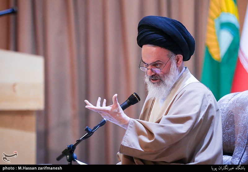 آیت الله حسینی بوشهری در تهران تبیین کرد: مأموریت های روحانیت و حوزه های علمیه در تحقق گام دوم انقلاب