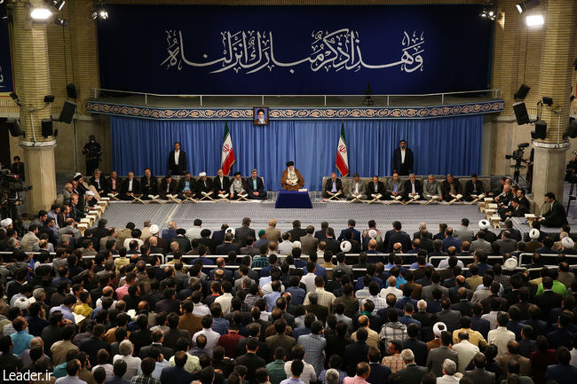 رهبر انقلاب در پایان محفل انس با قرآن کریم: ملت ایران قدر انقلاب را دانست به استکبار اعتماد نکرد و پیشرفت کرد