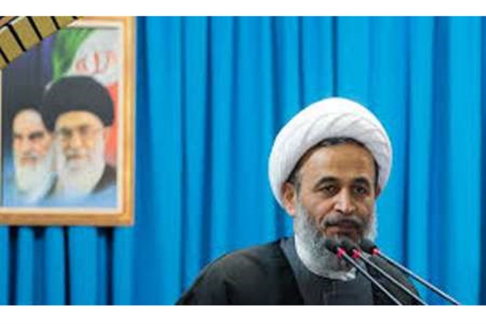 پناهیان در نماز جمعه تهران : دولت جلوی مسمویت های فرهنگی را بگیرد