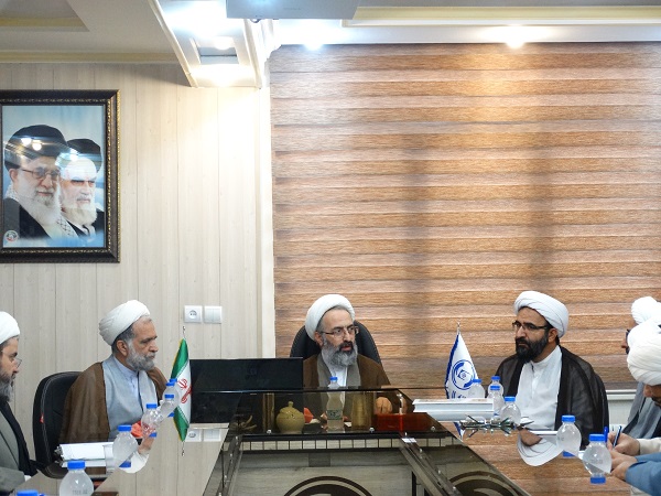 در نشست مدیران مراکز حوزوی تهران مطرح شد: تسریع در حل مشکلات طلاب با هم‌افزایی نهادهای حوزوی