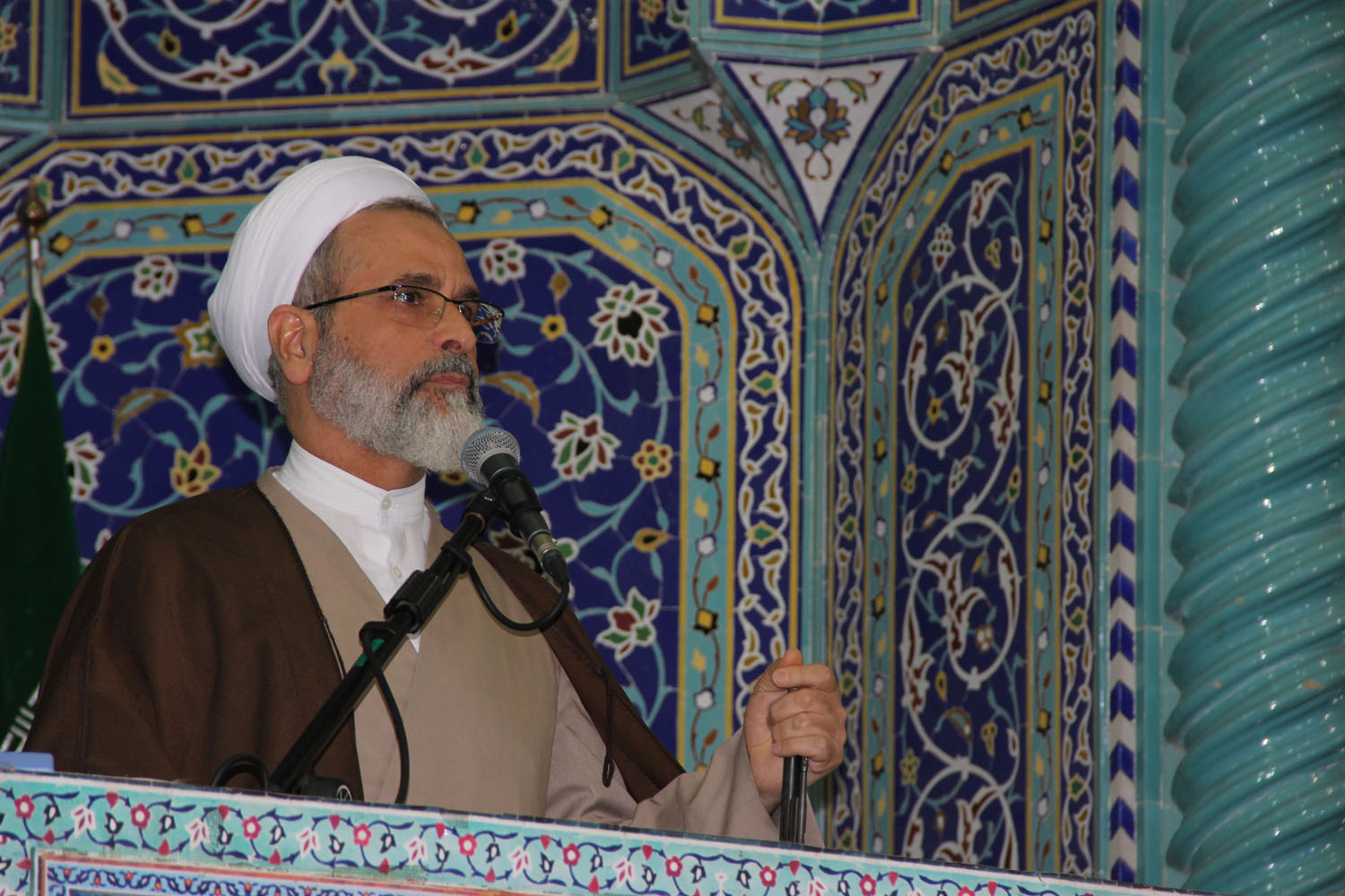 خطیب جمعه قم مطرح کرد: ملت ایران دست تجاوزگرانگلیس را قطع خواهدکرد/هشدار جدی به ارتش نیجریه