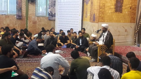 مدیر حوزه علمیه استان تهران: بزرگان نگذارند فضای دفاع مقدس فراموش شود
