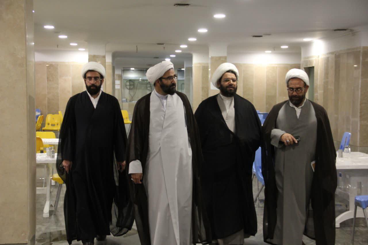 بازدید مدیر حوزه تهران از مدرسه علمیه امام خمینی (ره)