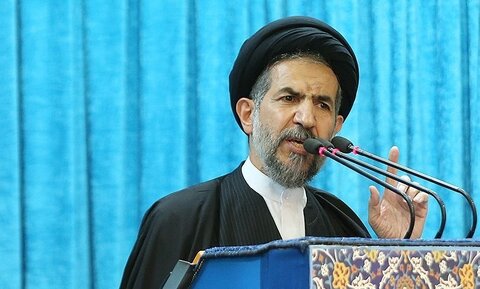 امام جمعه موقت تهران: اگر شهدا و ایثارگران نبودند مقاومت در دنیای اسلام شکل نمی گرفت