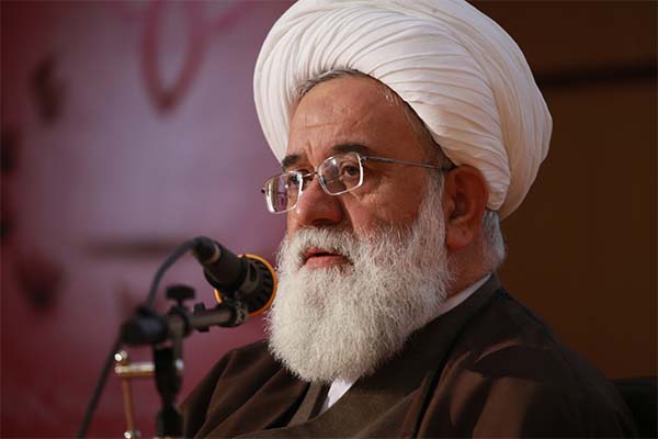 واکنش آیت الله رشاد به مشاجره‌ی کلامی ـ کتبی اخیر میان آیت الله محمد یزدی و آیت الله صادق لاریجانی : توقع نمی‌رفت چنین رفتار خسارتباری از سوی دو مجتهد کاردیده‌ی قضا و مصلحت‌شناس صادر شود.