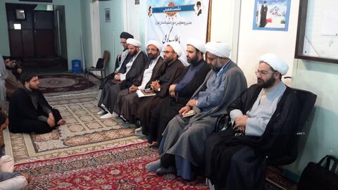 مدیر حوزه علمیه تهران: طلاب پیام رسان ارزش های انقلاب و دفاع مقدس باشند