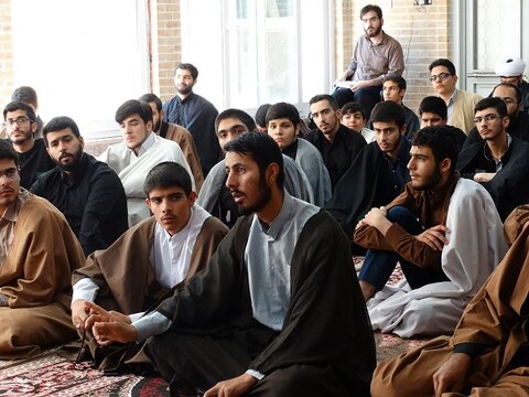 بازدید مدیر مرکز خدمات تهران از مدرسه علمیه امام صادق(ع) پرند+ عکس