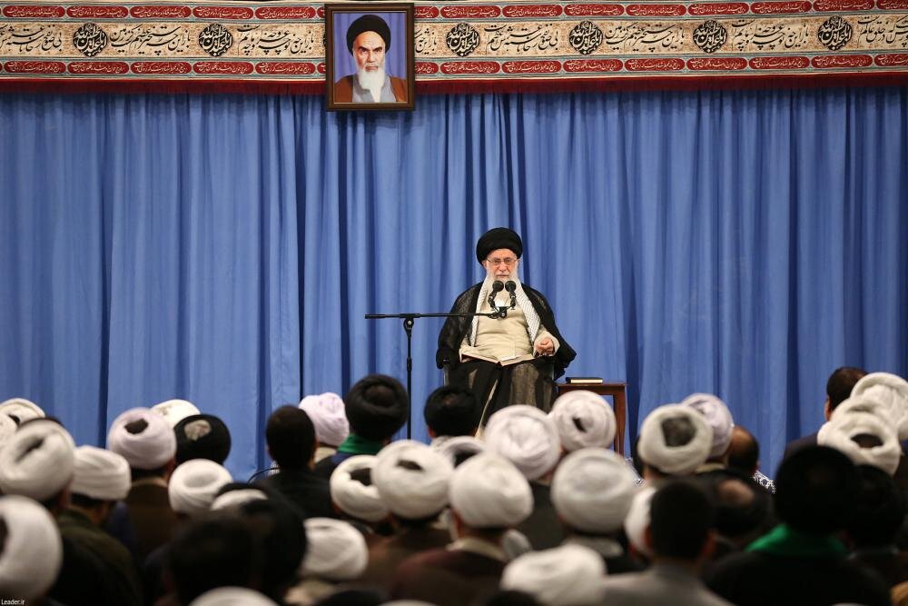 صبح امروز در ابتدای جلسه‌ی درس خارج فقه مطرح شد؛ بیانات رهبر انقلاب درباره مسائل پیش‌آمده پس از اجرای طرح مدیریت مصرف سوخت