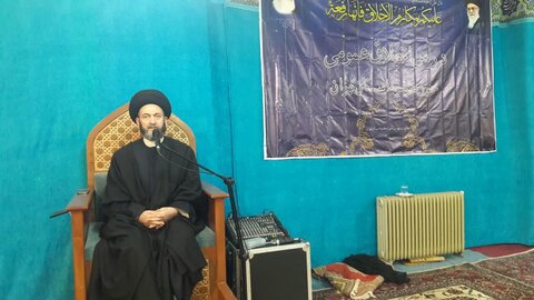 امام جمعه اردبیل در جمع طلاب تهران: انسانها چگونه رتبه بندی می شوند؟/ خداوند، عالِم را هم ردیف خود ذکر کرده است
