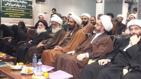 اسایتد حوزه تهران خواستار آزادی و درمان فوری شیخ زکزاکی شدند