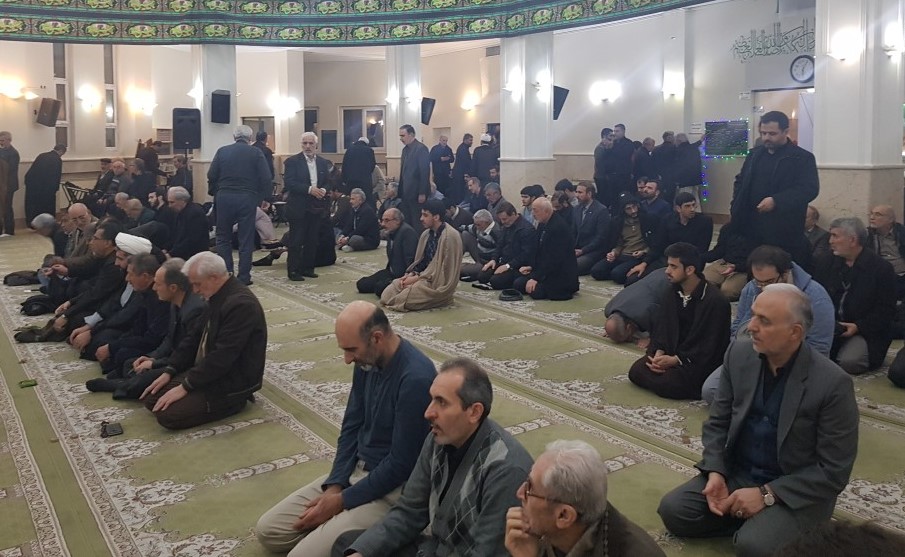 مراسم بزرگداشت سپهبد شهید حاج قاسم سلیمانی و همرزمانش در مدرسه علمیه امام حسن مجتبی علیه السلام برگزار شد.