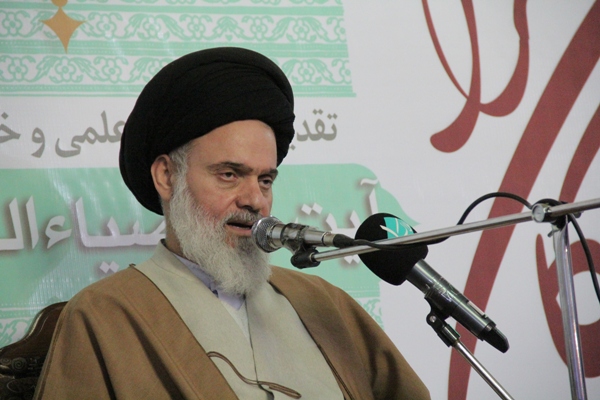 آیت الله حسینی بوشهری دبیر شورای عالی حوزه های علمیه کشور: تکریم از عالمان دینی، تاسی از ذات اقدس الهی است