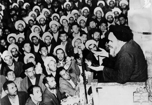 بازخوانی منشور روحانیت؛ پیامی از امام راحل به حوزویان