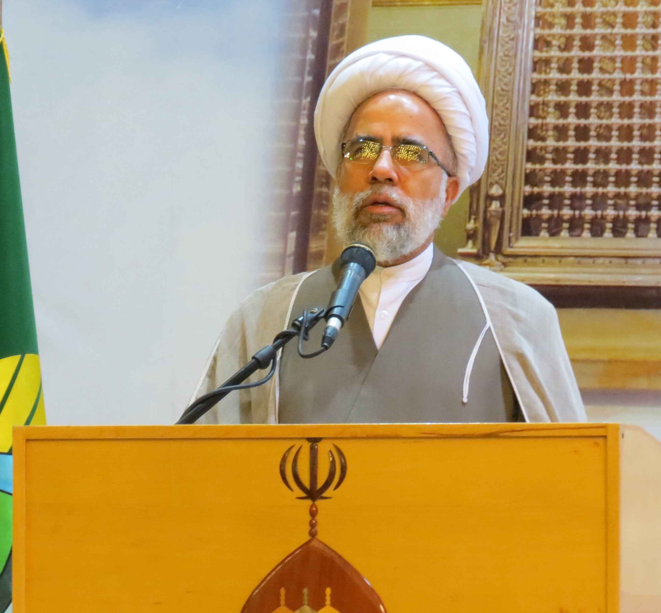 حجت الاسلام والمسلمين غفوري: استاد طلبه را برای عرصه‌های علمی و فرهنگی تربیت و به جامعه تحویل دهند.