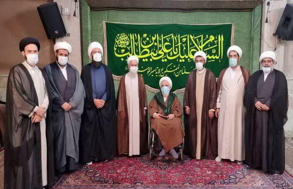 اگر دنیا و آخرت را می خواهید به «نماز» توجه کنید