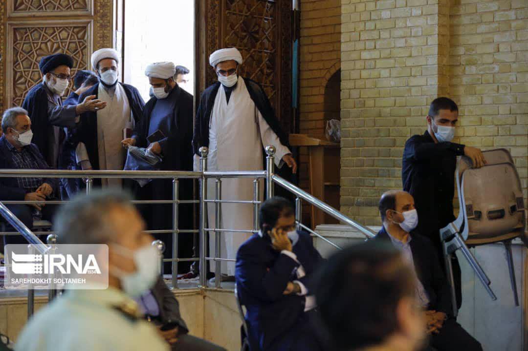 تجدید بیعت مدیر حوزه علمیه تهران و جمعی از معاونان با آرمان شهدای انقلاب اسلامی