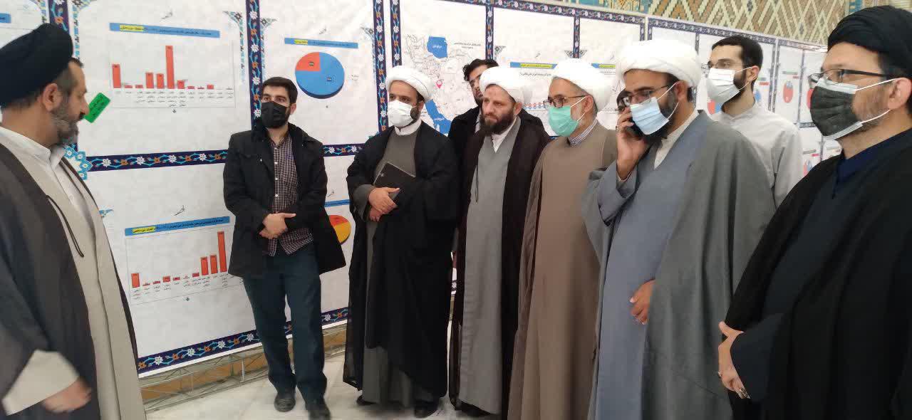 بازدید مدیر و معاونان مدیریت حوزه علمیه استان تهران از نمایشگاه دستاوردهای علمی واحدهای آموزشی تخصصی حوزه