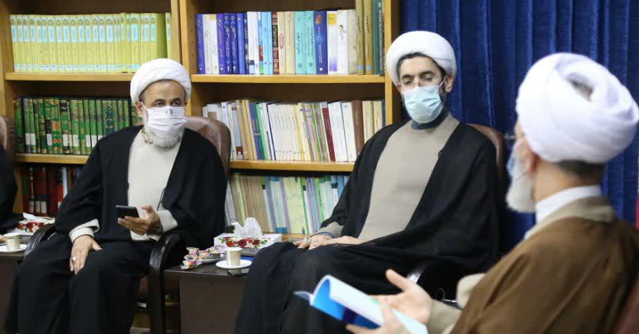 مشارکت ۵۰۰۰ طلبه در شبکه اعزام مبلّغ نهاد نمایندگی رهبری در دانشگاه ها