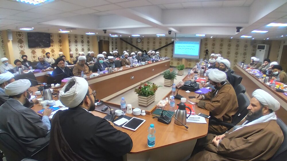 مدیر حوزه علمیه استان تهران:تدوین برنامه ۵ ساله مدارس علمیه تهران کلید خورد | تاسیس دفتر اجتماعی سیاسی حوزه تهران در آینده ای نزدیک