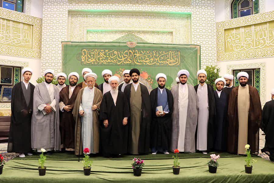 مراسم عمامه گذاری طلاب مدرسه امام خمینی ره