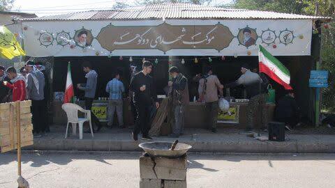 خدمت رسانی طلاب مدرسه علمیه امام خمینی(ره) تهران شعبه ۲ به زائران راهیان نور