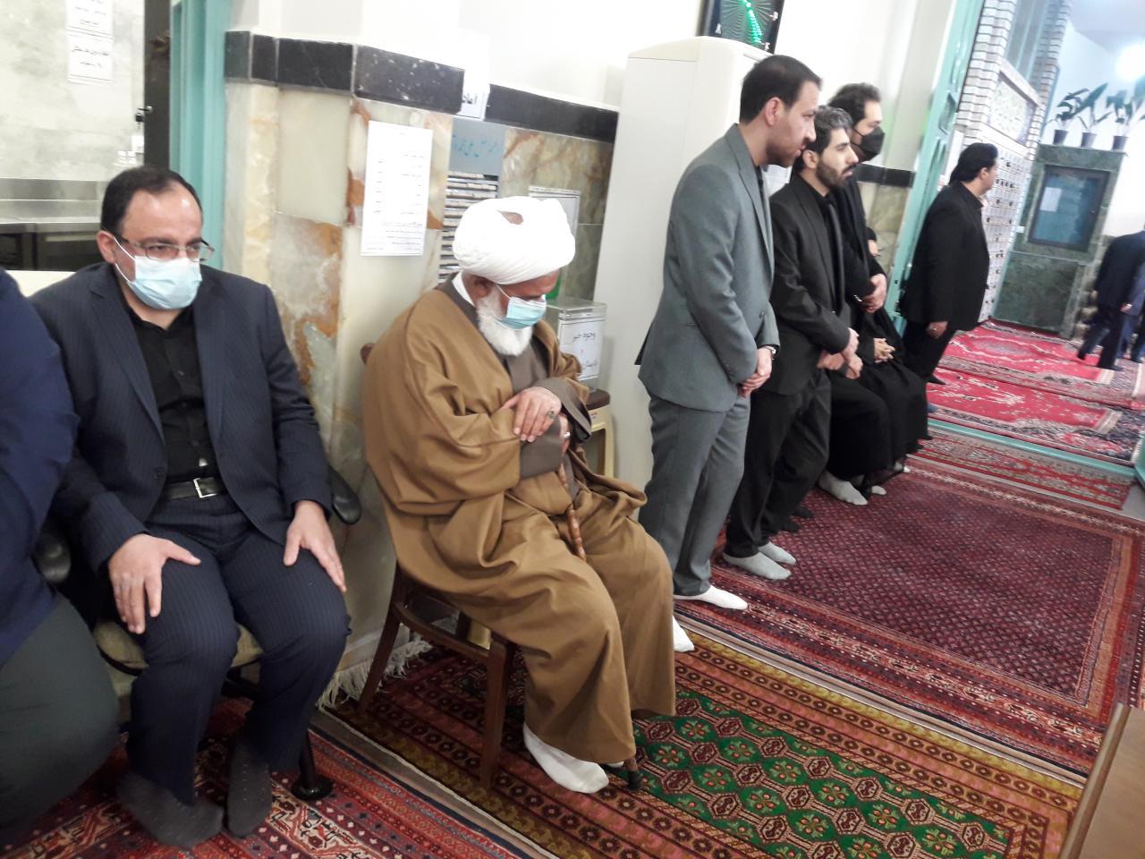 حضور آیت الله رشاد رئیس شورای حوزه علمیه استان تهران در مراسم بزرگداشت ارتحال آیت الله العظمی علوی گرگانی در مسجد سراج الملک تهران