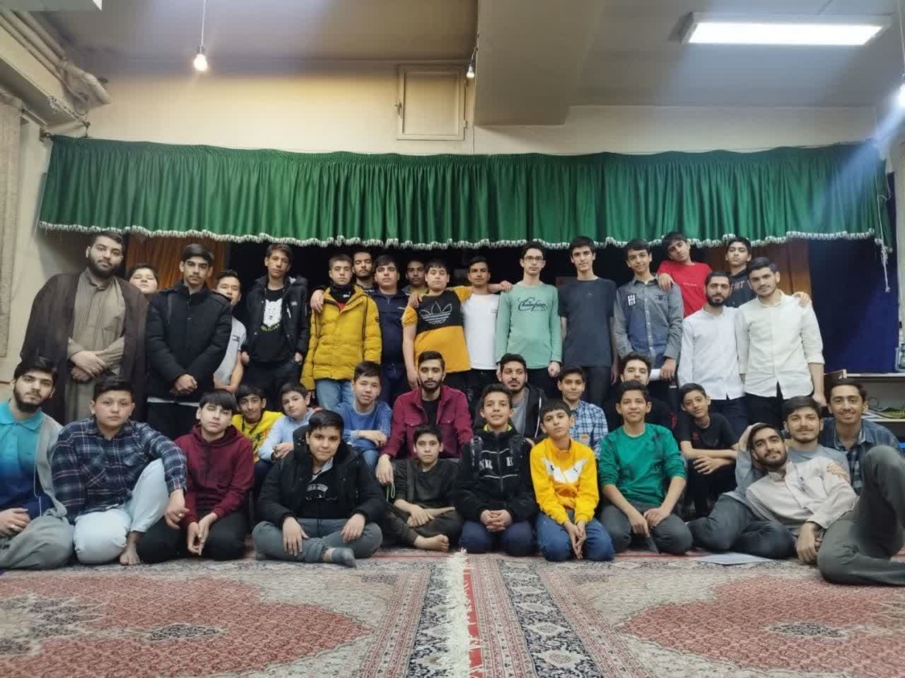 در راستای آشنایی نوجوانان و علاقه مندان به حوزه علمیه اردوهای یک روزه رهش برپا شد.