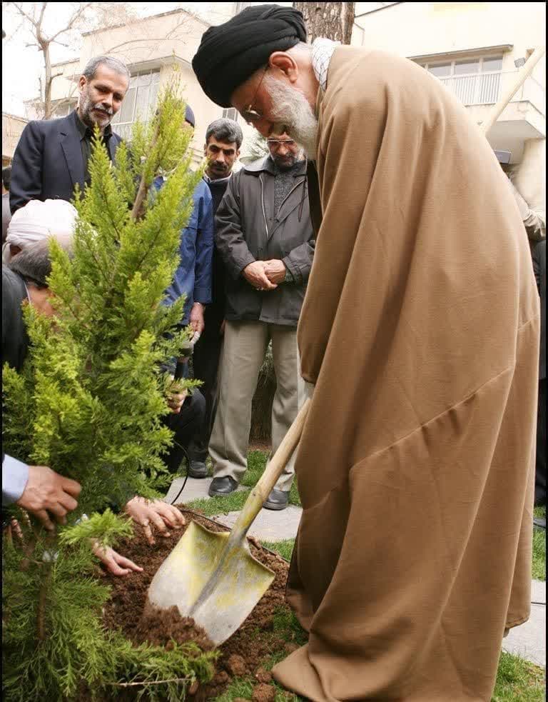 صدقه جاریه برای طلاب