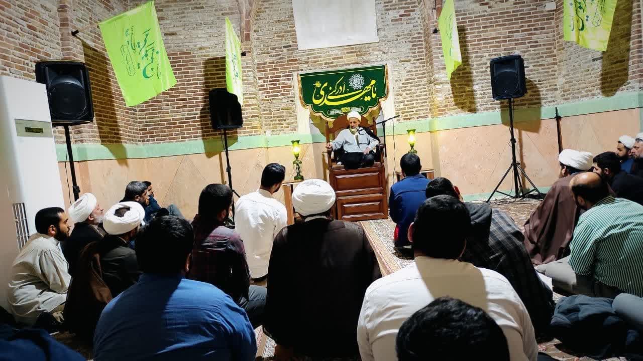 درس اخلاق آیة الله فیاضی در مدرسه علمیه حکیم هاشم طهرانی