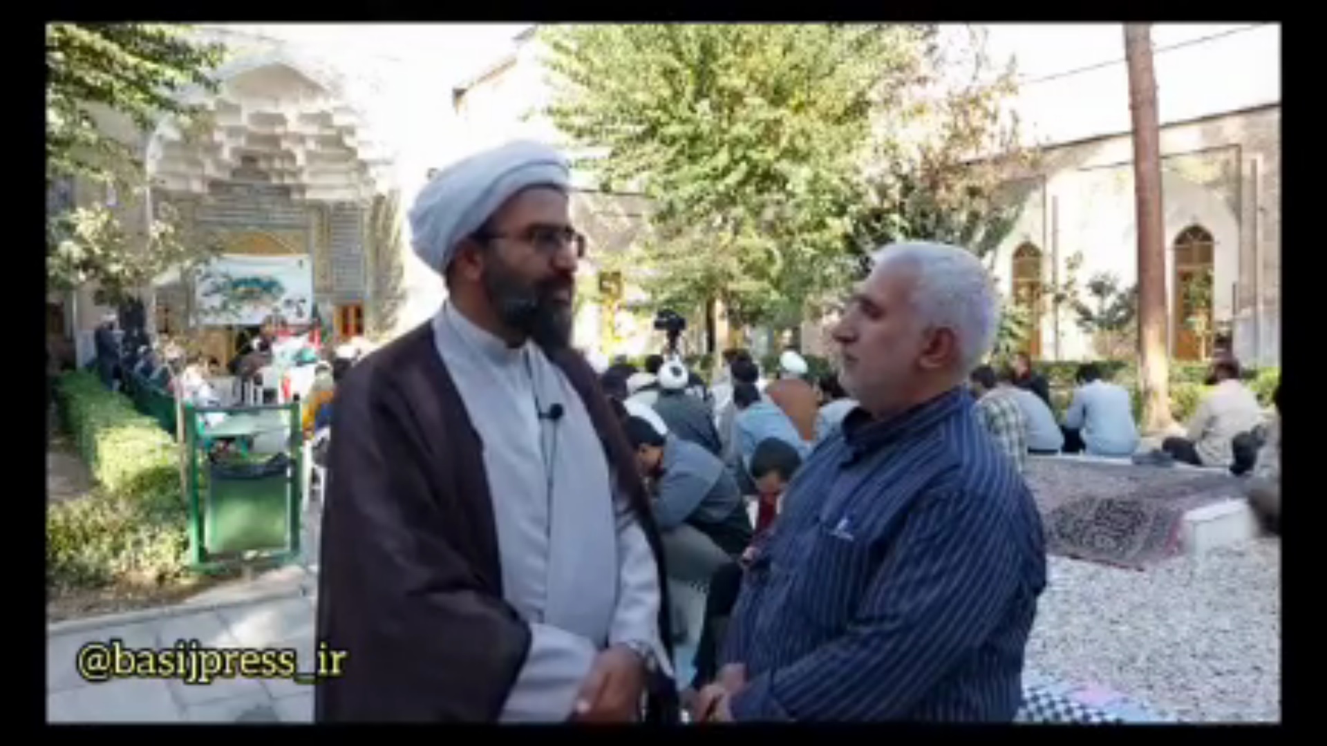  مصاحبه با مدیر محترم حوزه علمیه تهران در حاشیه تجمع طلاب و روحانيون