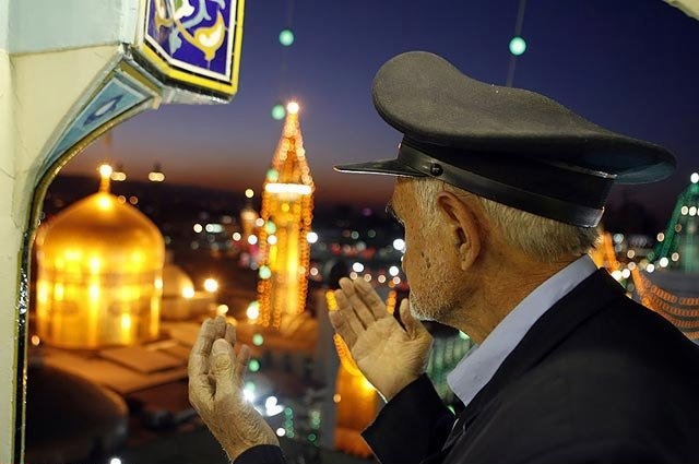 اردوی زیارتی مشهد الرضا علیه السلام برای طلاب دارای مجوز تلبس